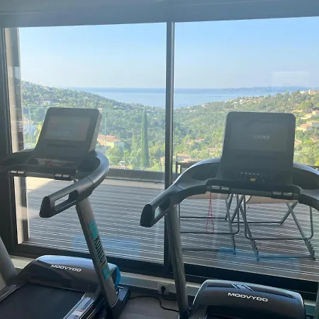 Vue « golf St Tropez » Villa Les Issambres